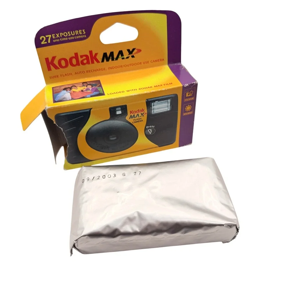 Vintage Kodak MAX Single Use Flash Camera 27 Exp Yellow Expired 2003 As-Is